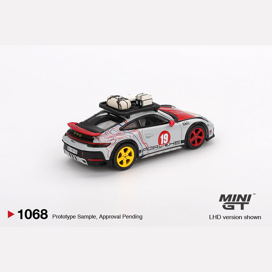 MiniGT #1068 Porsche 911 Dakar "Uncle Rally"