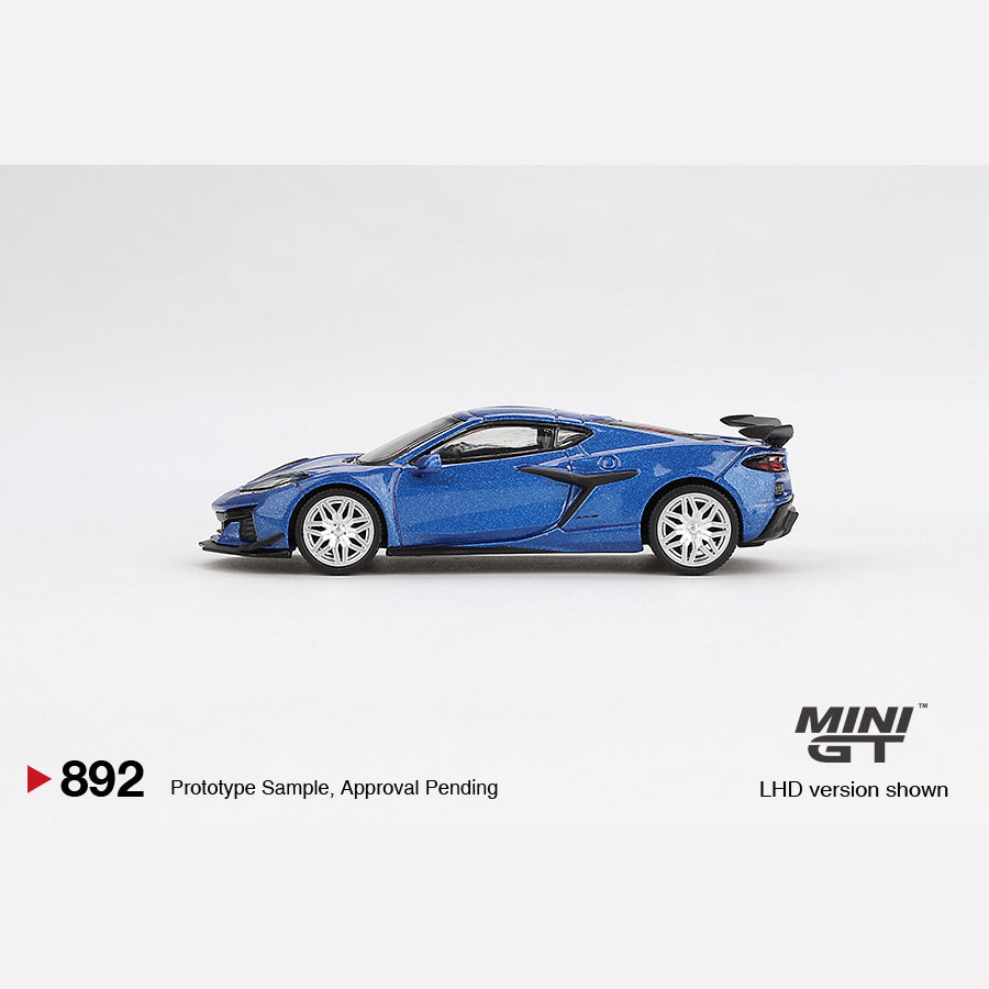 MiniGT #892 Chevrolet Corvette Z06 2023 Elkhart Lake Blue Metallic