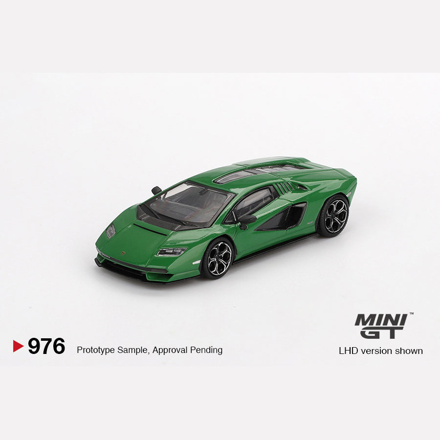 MiniGT #976 Lamborghini Countach LPI 800-4 Verde Medio