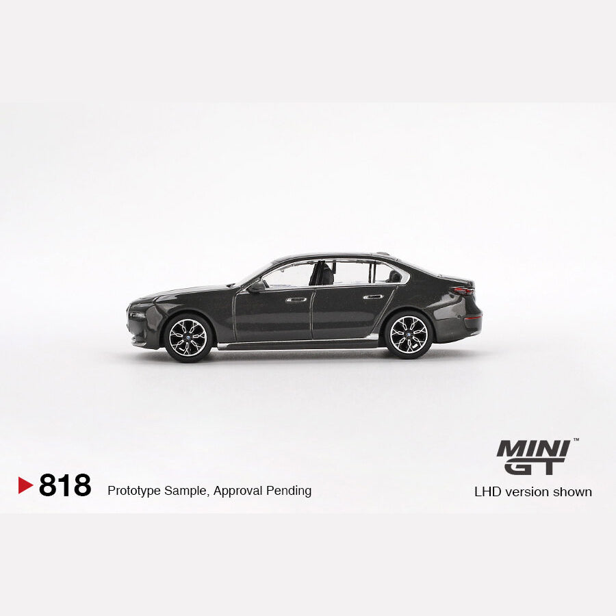 MiniGT #818 BMW i7 xDrive60 Dravit Grey