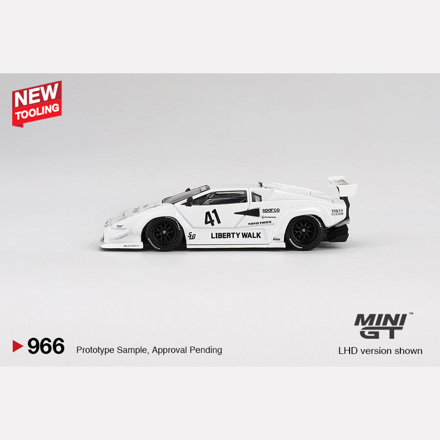 MiniGT #966 Lamborghini Countach LB-WORKS White 2024 Tokyo Auto Salon