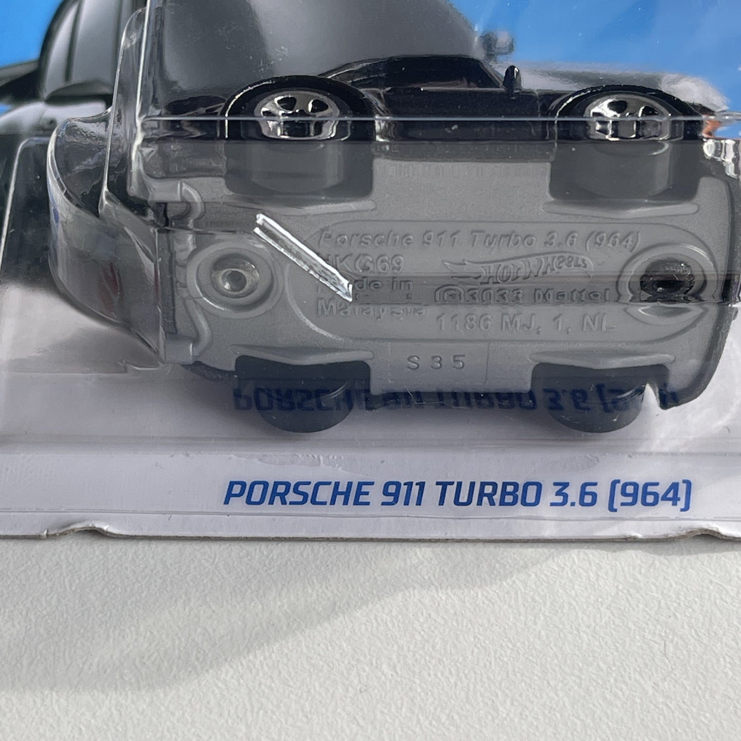 Hot Wheels Porsche 911 Turbo 3.6 (964) (Black) Short Card (Damaged) Tooned 234/250