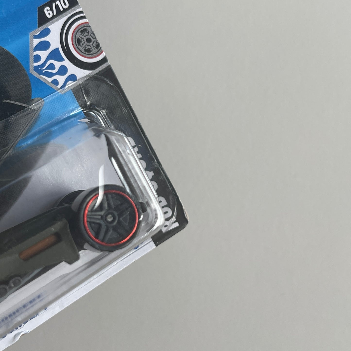 Hot Wheels Netflix HW50 Concept (Green) Short Card (Damaged) Rod Squad 70/250
