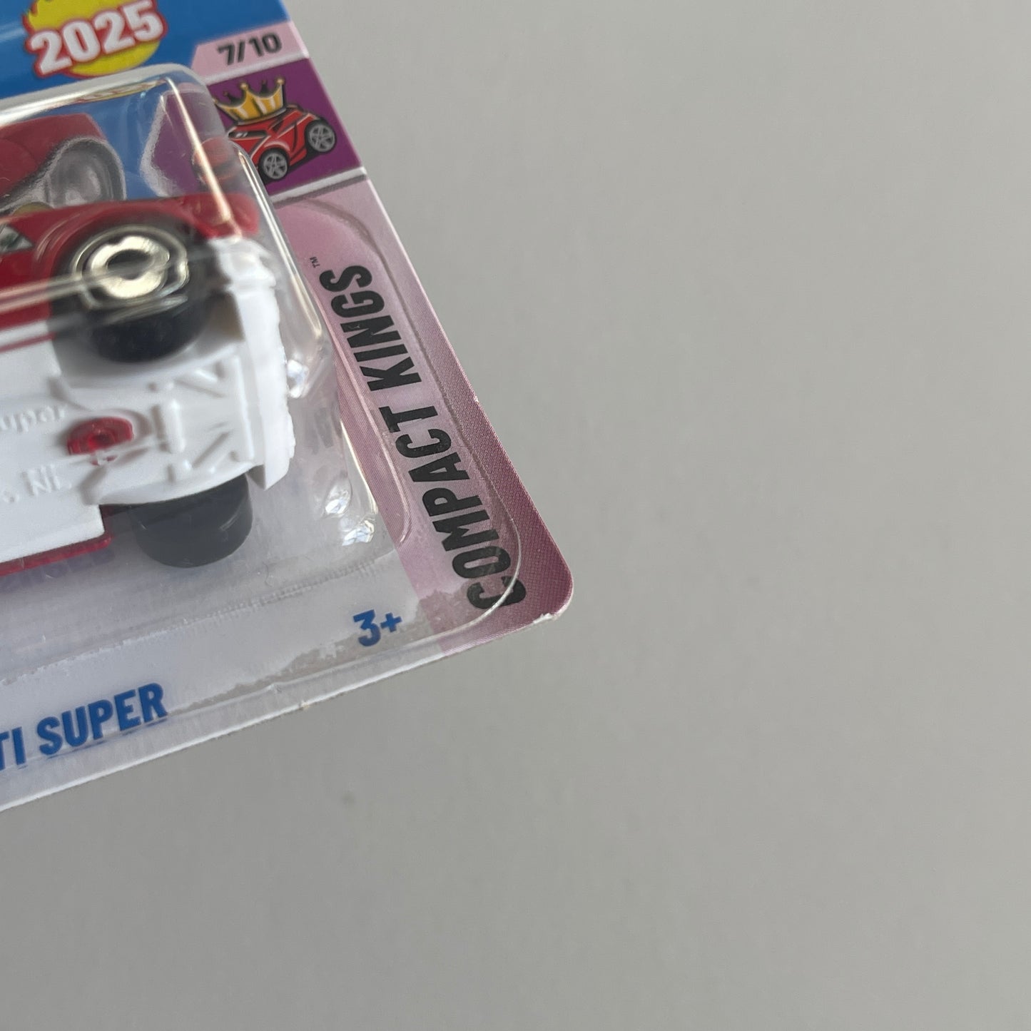 Hot Wheels Alfa Romeo Giulia TI Super (Red) Short Card (Damaged) Compact Kings 195/250