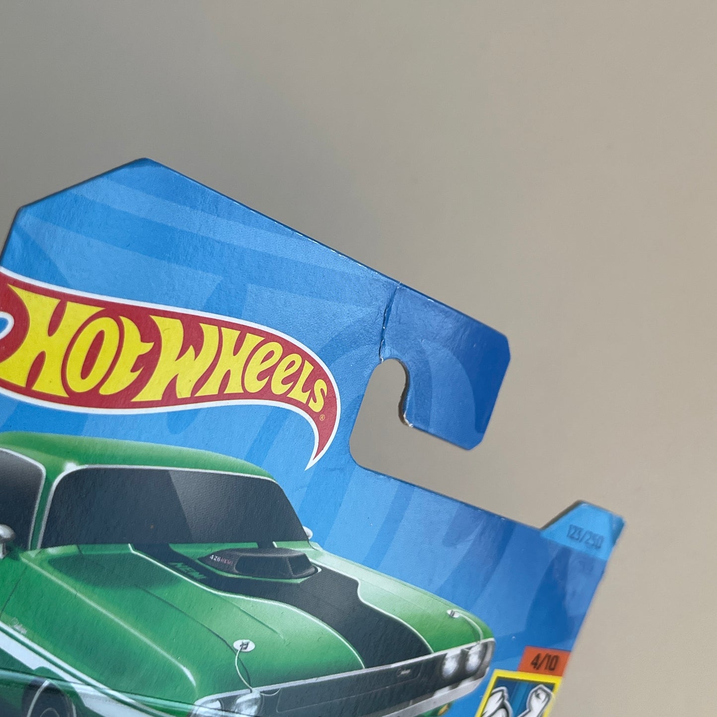 Hot Wheels '70 Dodge Hemi Challenger (Green) Short Card (Damaged) Muscle Mania 123/250