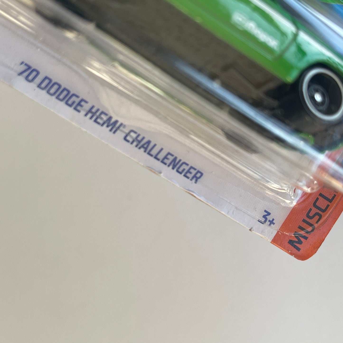 Hot Wheels '70 Dodge Hemi Challenger (Green) Short Card (Damaged) Muscle Mania 123/250