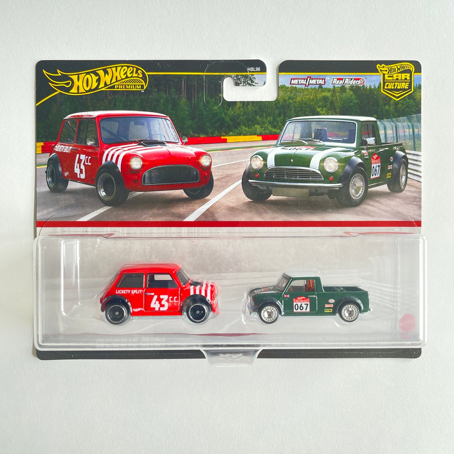Hot Wheels 2 Twin Pack Morris Mini - '67 Austin Mini Pickup (Damaged)