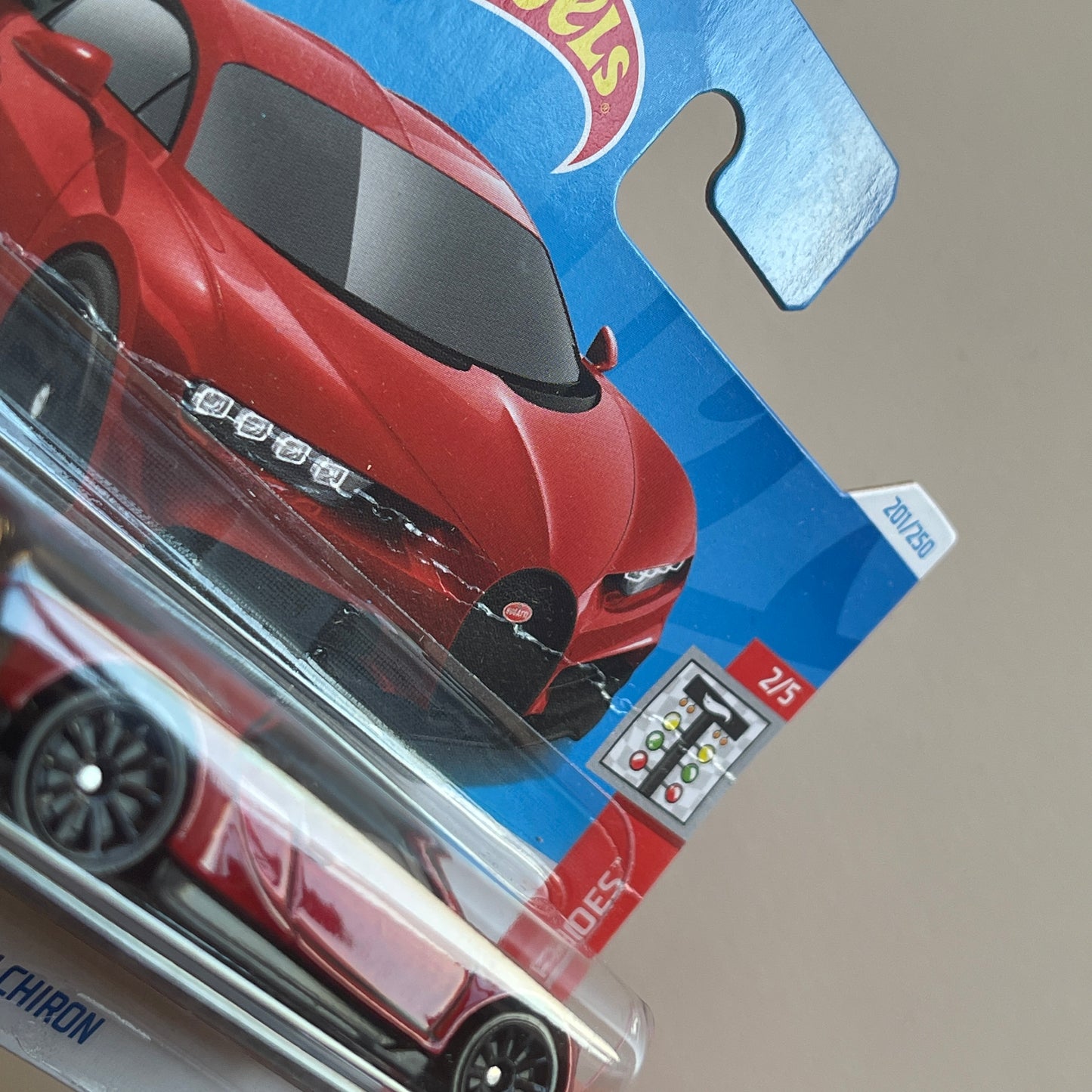 Hot Wheels '16 Bugatti Chiron (Dark Red) Short Card (Damaged) Quarter Mile Heroes 201/250