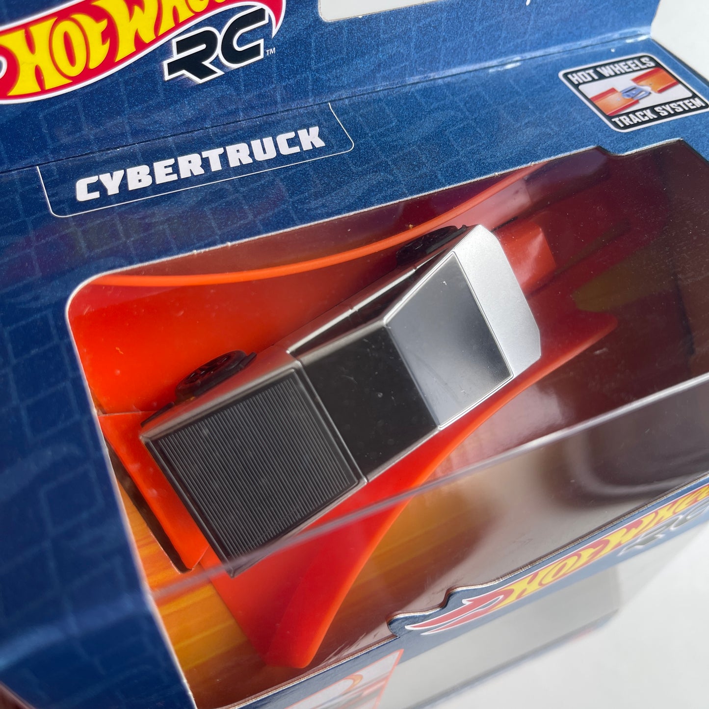 Hot Wheels RC Tesla Cybertruck (Damaged)