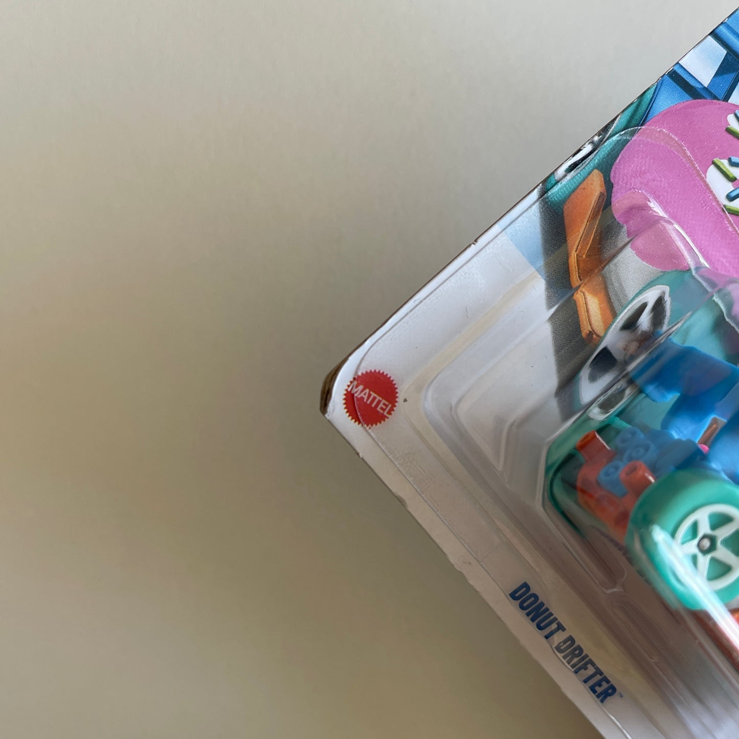 Hot Wheels Netflix Donut Drifter (Pink) Short Card (Damaged) Hot Wheels Let's Race 40/250