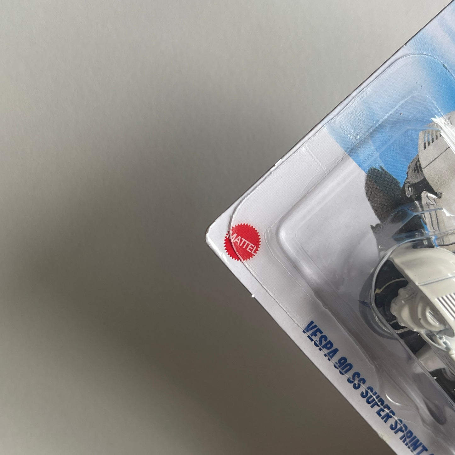 Hot Wheels Vespa 90 SS Super Sprint (1966) (White) Short Card (Damaged) HW Moto 177/250