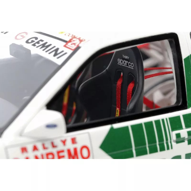 OttoMobile Model 1:18 Ford Escort RS Cosworth Gr.A San Remo 1994