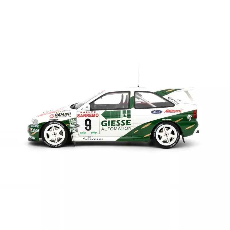 OttoMobile Model 1:18 Ford Escort RS Cosworth Gr.A San Remo 1994