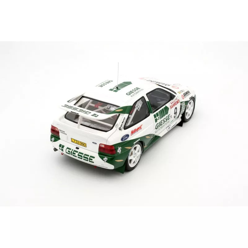 OttoMobile Model 1:18 Ford Escort RS Cosworth Gr.A San Remo 1994