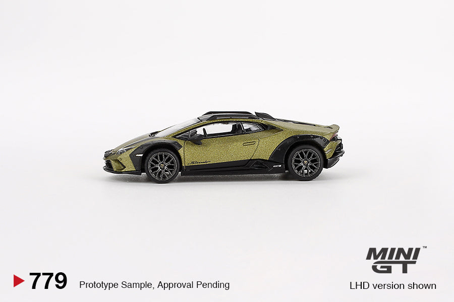 [PREORDER] MiniGT #779 Lamborghini Huracán Sterrato Verde Gea Matt