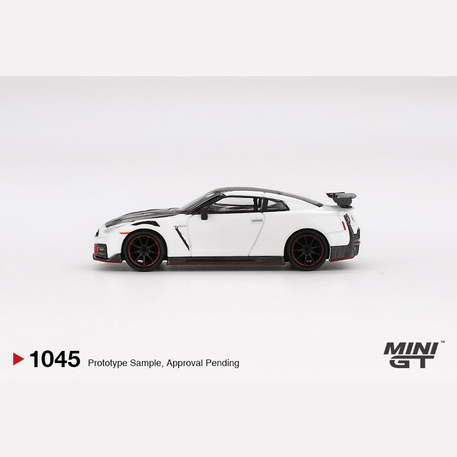 MiniGT #1045 Nissan GT-R Nismo 2024 Brilliant White Pearl