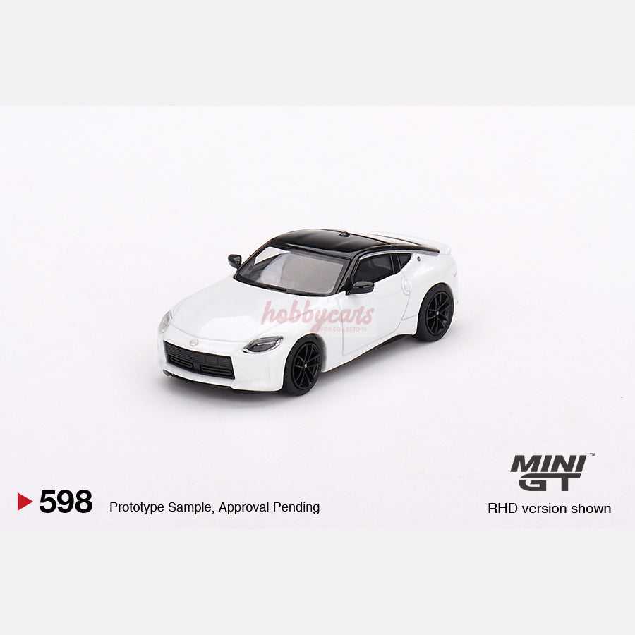 MiniGT #598 Nissan Fairlady Z Version ST 2023 Everest White (RHD)