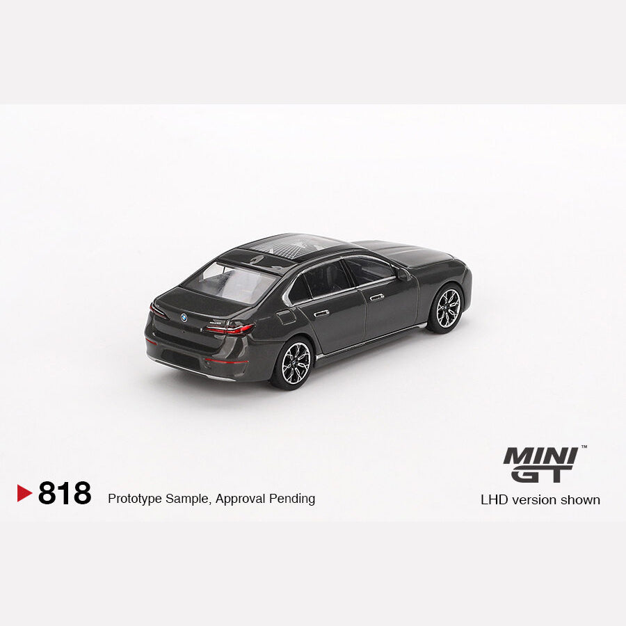 MiniGT #818 BMW i7 xDrive60 Dravit Grey