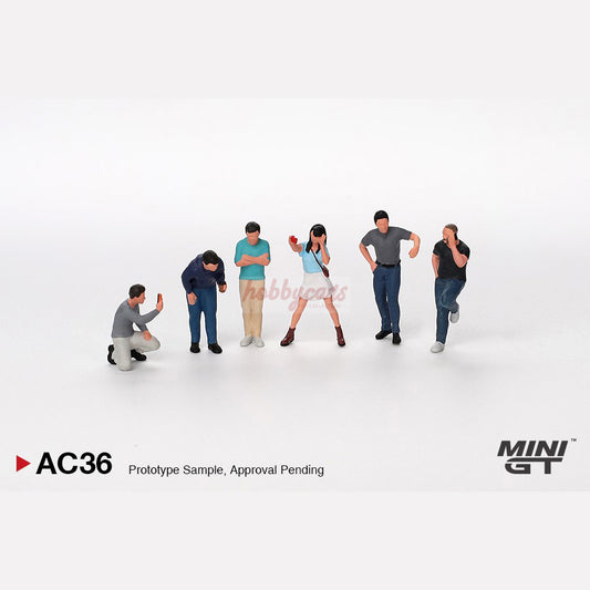 MiniGT AC36 Figurine: Car Enthusiasts