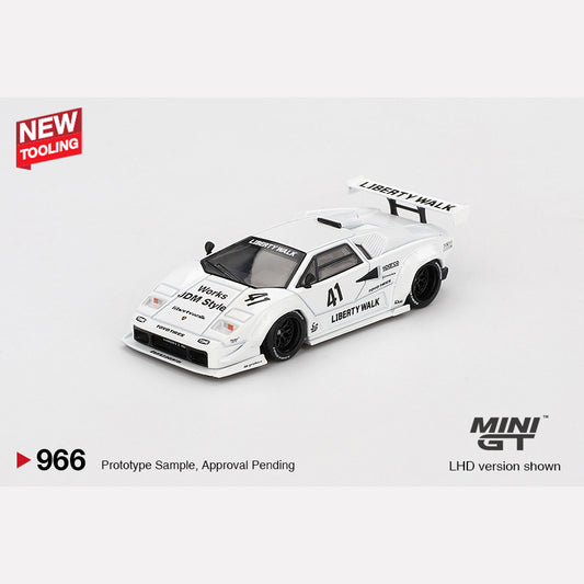 MiniGT #966 Lamborghini Countach LB-WORKS White 2024 Tokyo Auto Salon