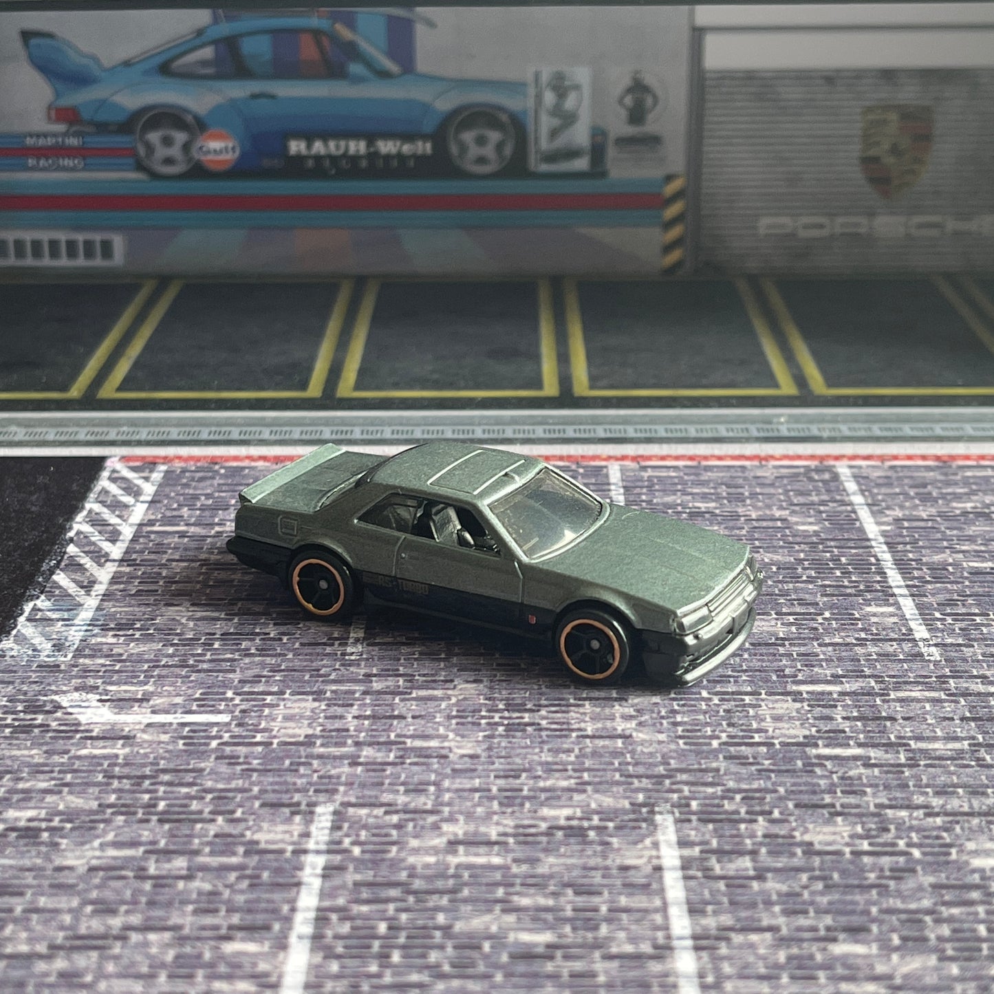 Hot Wheels Loose '82 Nissan Skyline R30 (Grey)