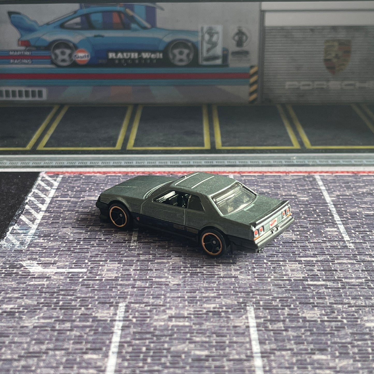 Hot Wheels Loose '82 Nissan Skyline R30 (Grey)