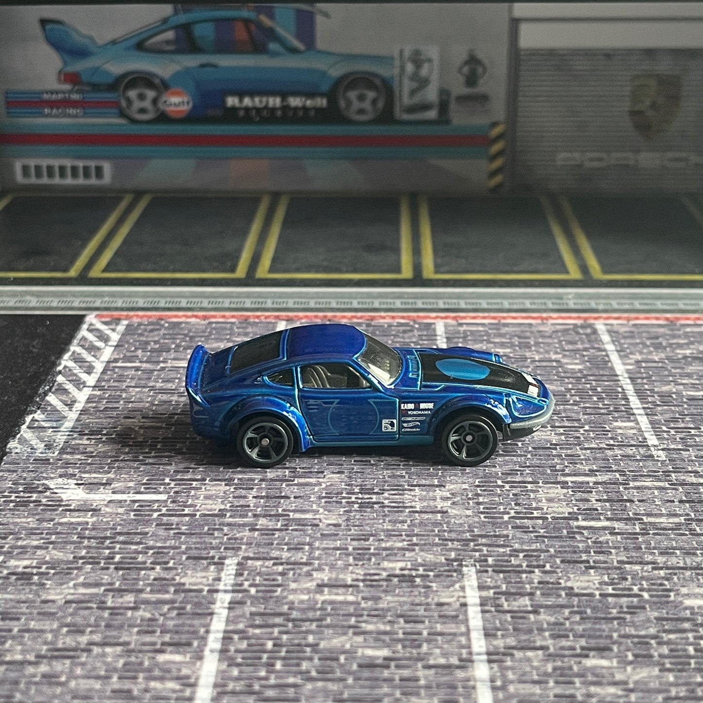 Hot Wheels Loose Nissan Fairlady Z Kaido House (Blue)