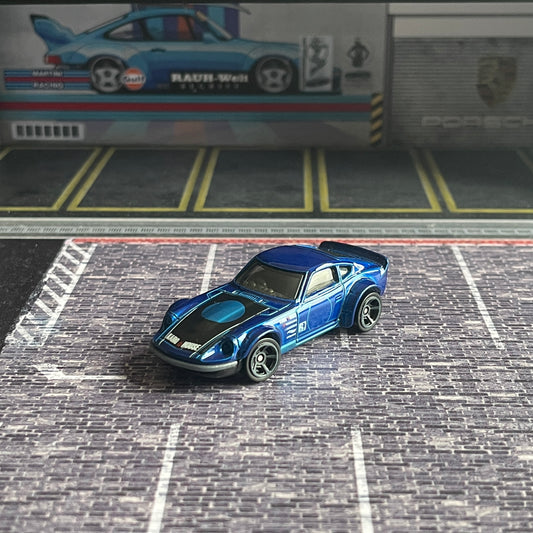 Hot Wheels Loose Nissan Fairlady Z Kaido House (Blue)