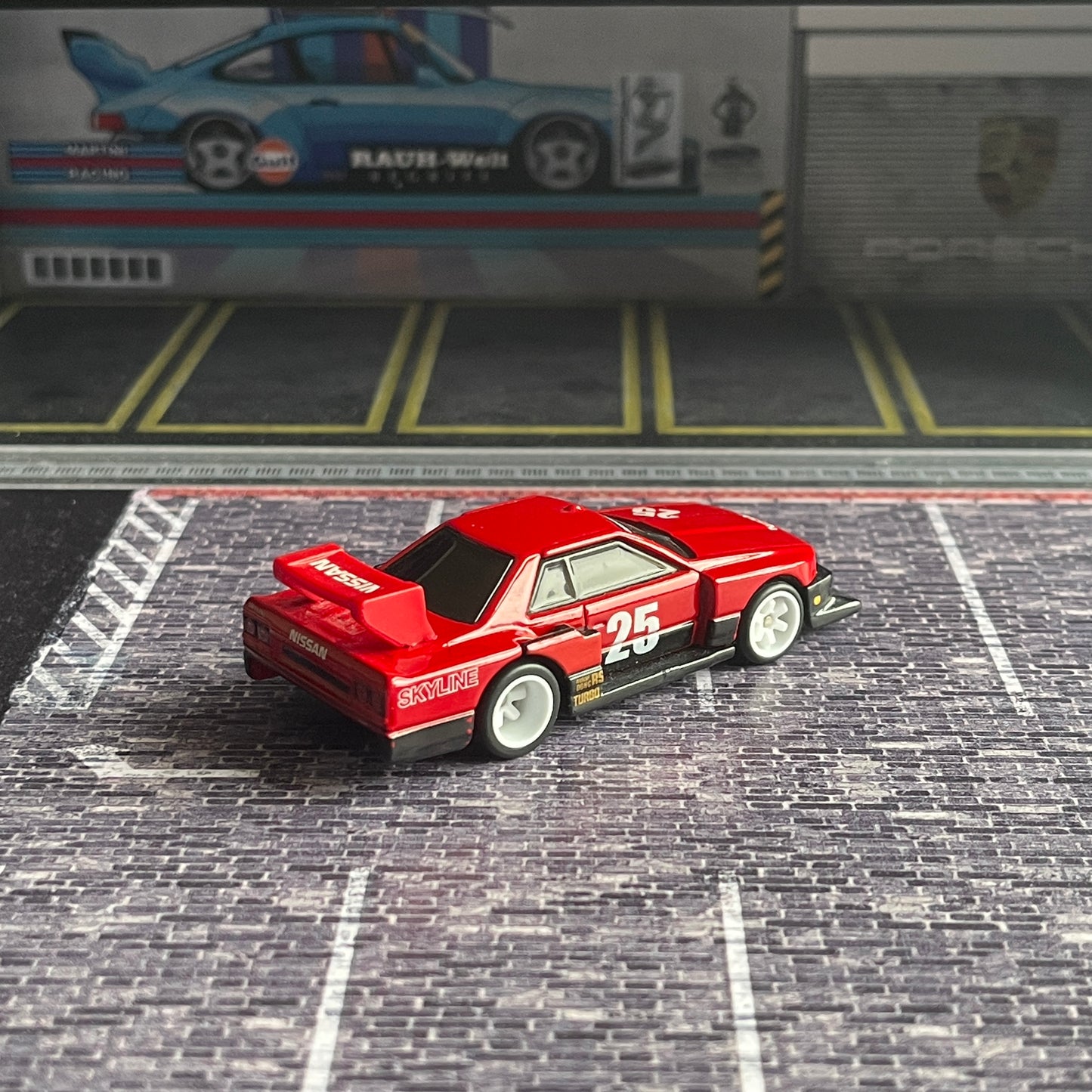 Hot Wheels Loose Nissan Skyline Silhouette (Red)