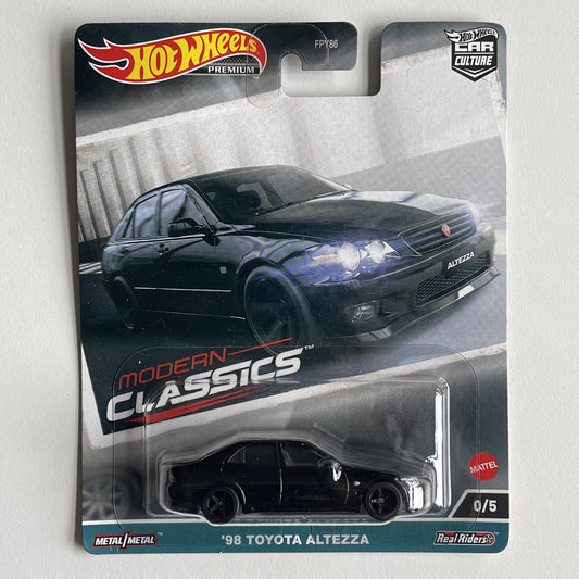 Hot Wheels [2023 Modern Classics] '98 Toyota Altezza Chase (Damaged)