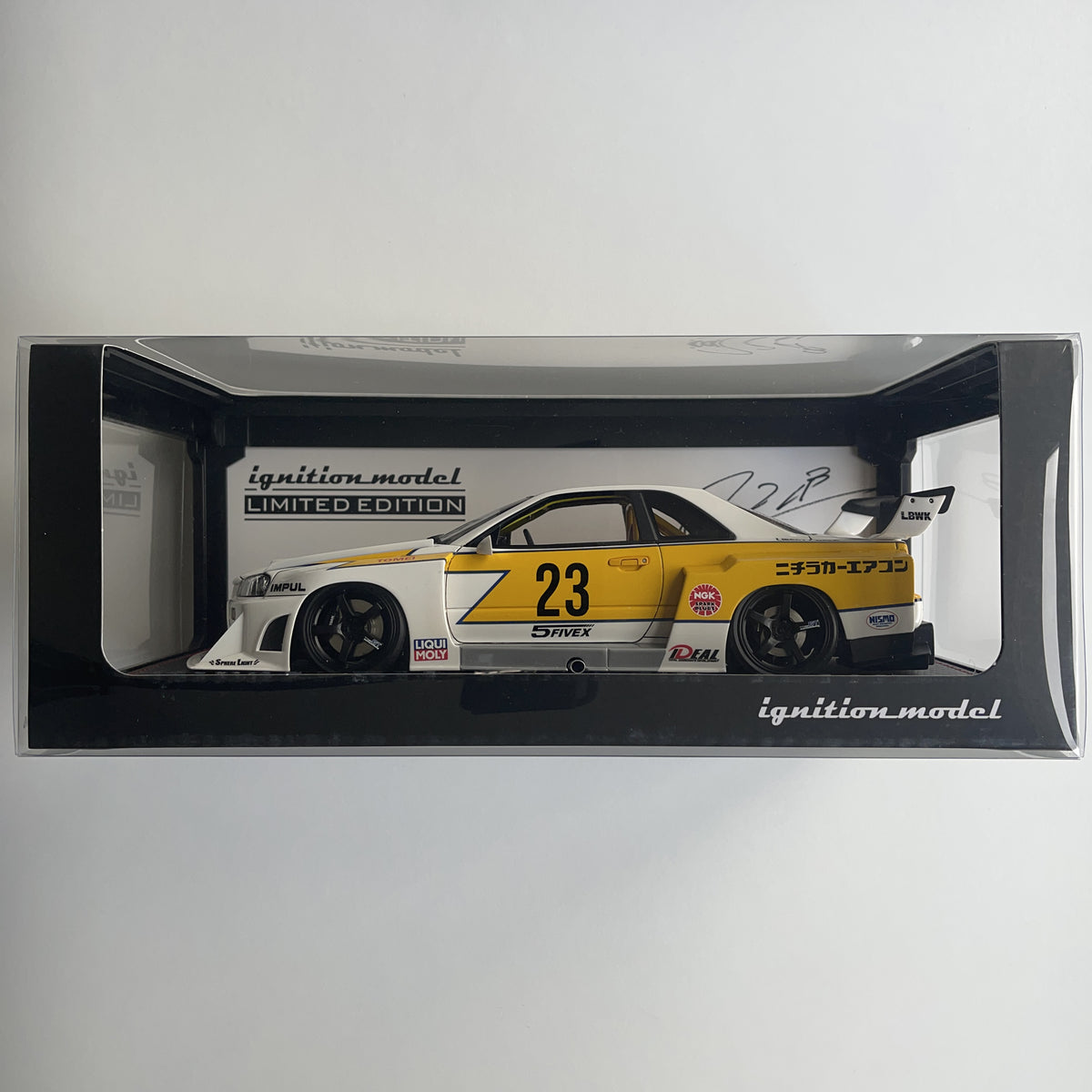 Ignition Model 1:18 LB-ER34 Super Silhouette Skyline White/Yellow 