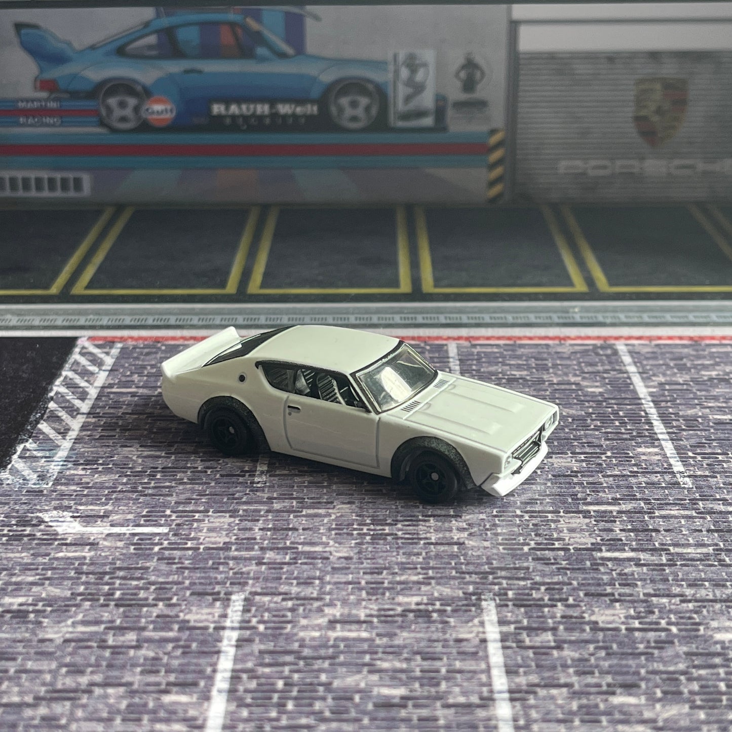 Hot Wheels Loose Nissan Skyline 2000GT-R LBWK (Premium Collector Set 2023 Nissan)