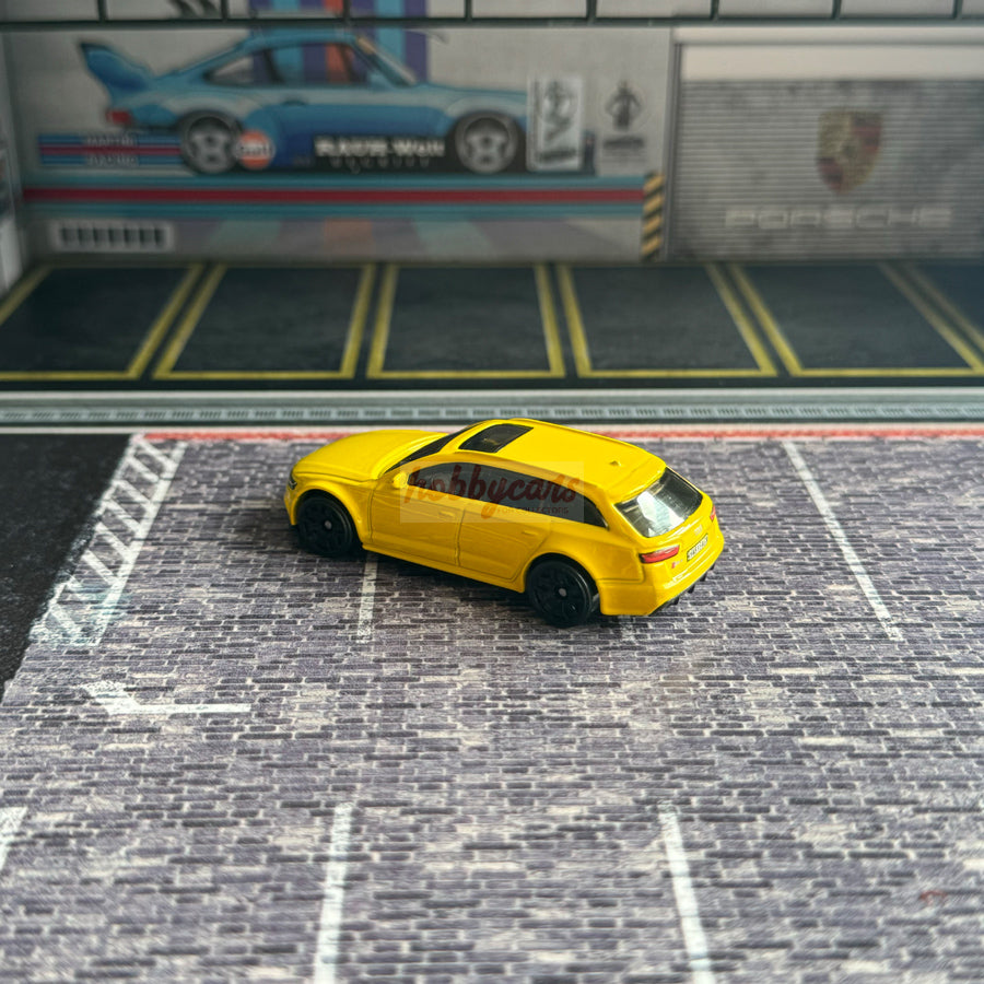 Hot Wheels Loose '17 Audi RS 6 Avant (Yellow)