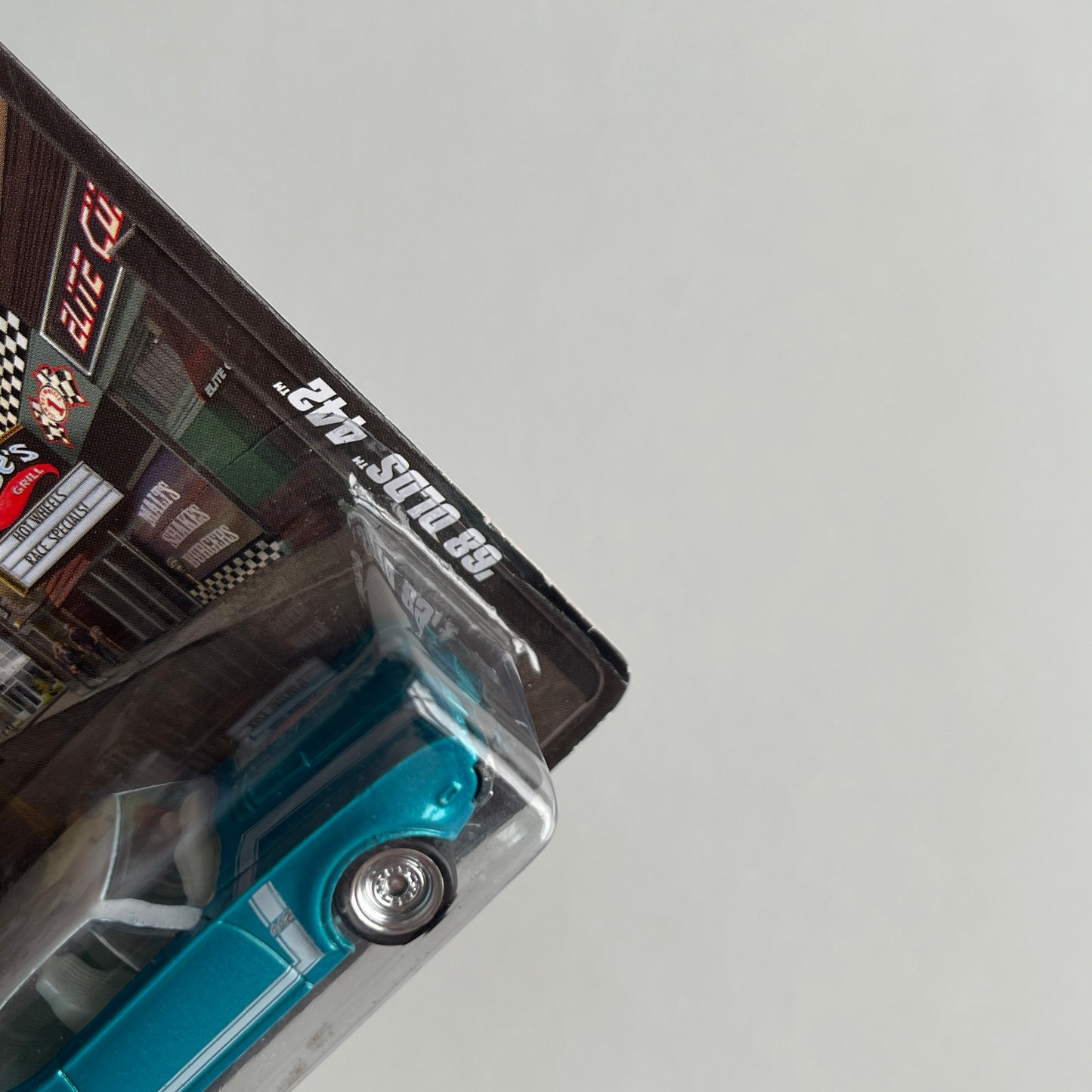 Hot Wheels Boulevard '68 Olds 442 (Damaged)