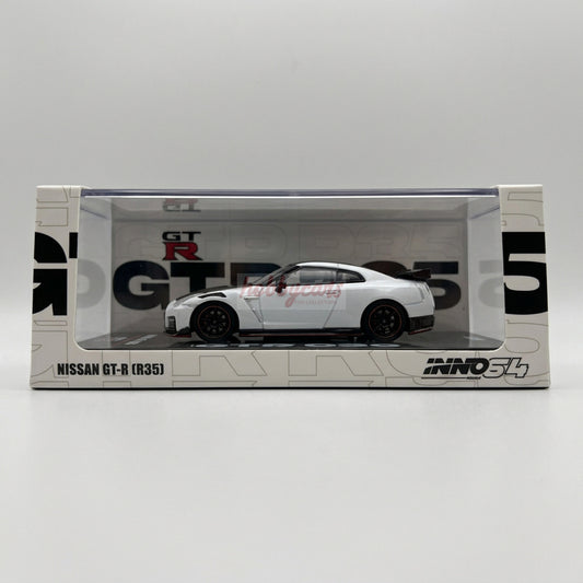 Inno64 Nissan GT-R (R35) Nismo White
