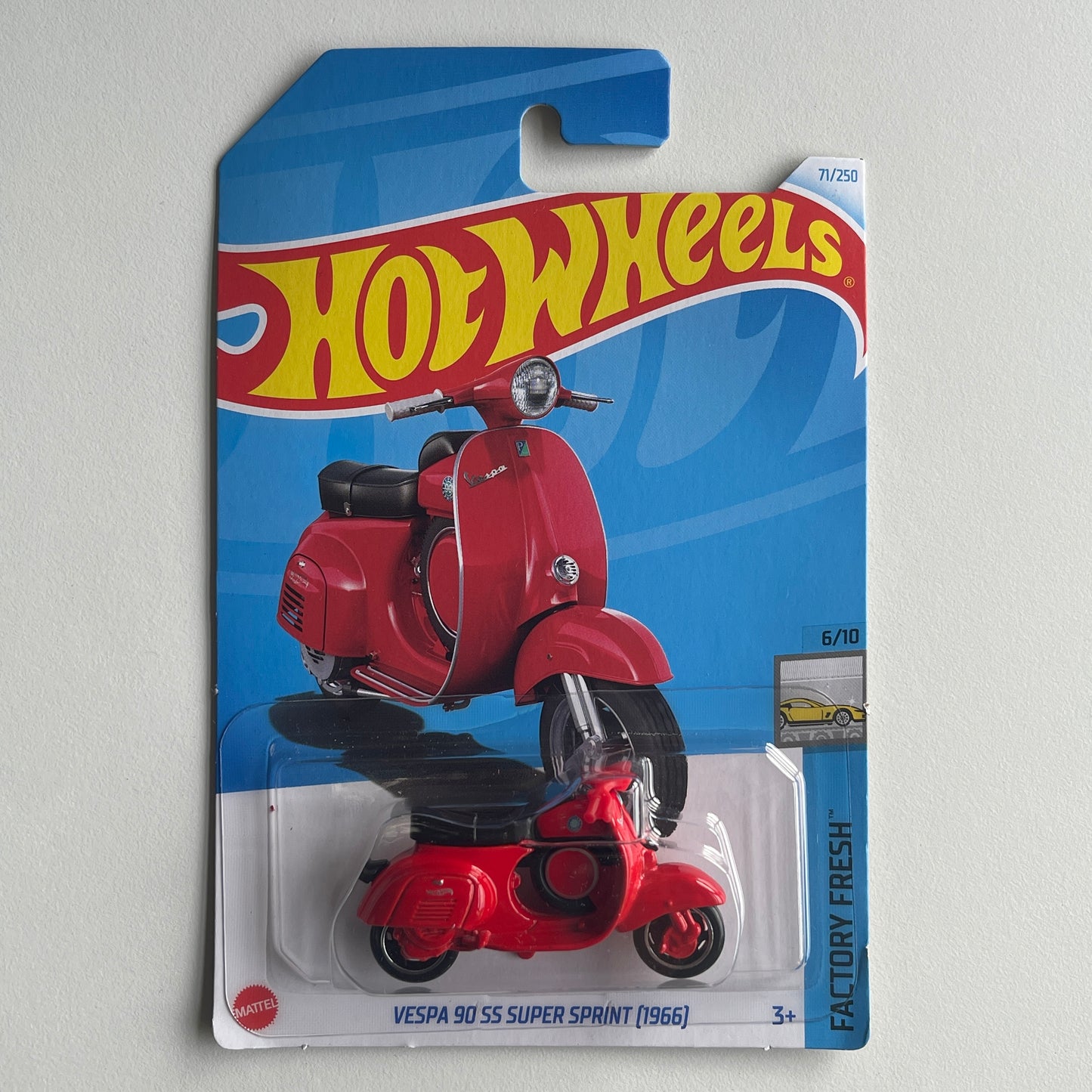 Hot Wheels Vespa 90 SS Super Sprint (1966) (Red) Long Card (Damaged) Factory Fresh 71/250