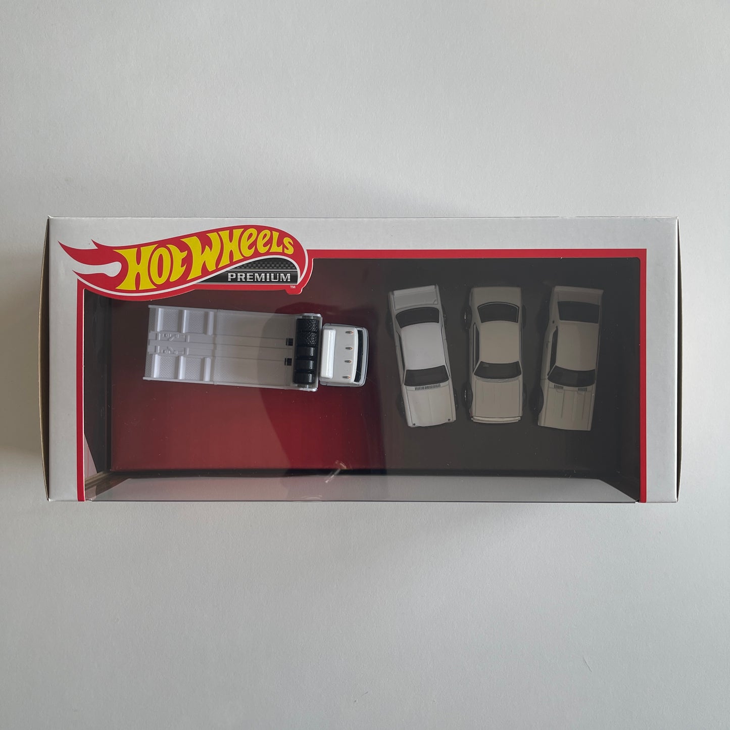 Hot Wheels 2023 Nissan Diorama Collector Set