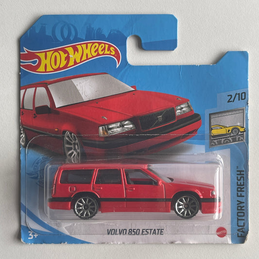 Hot Wheels Volvo 850 Estate (Red) Short Card (Damaged) Factory Fresh 43/250