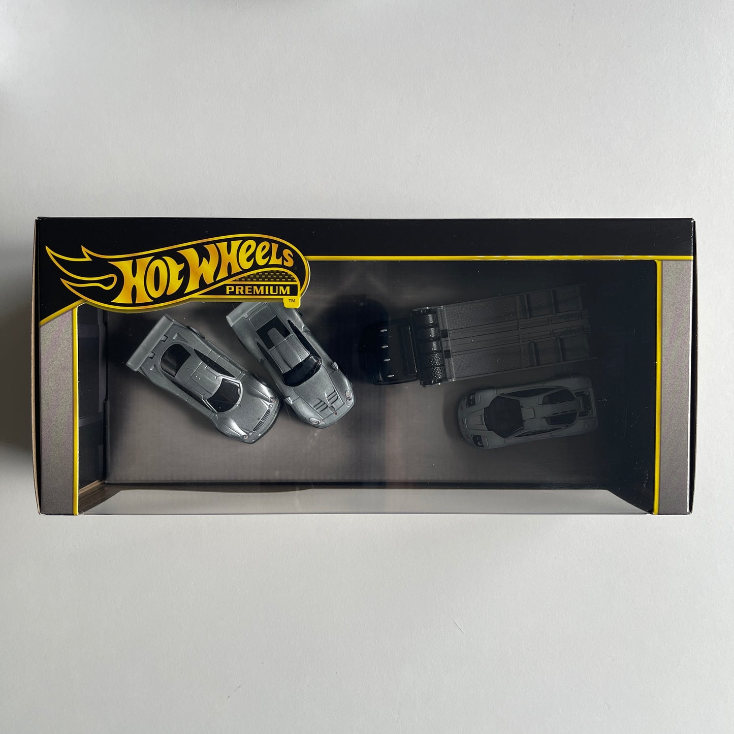 Hot Wheels 2025 '90s Supercars Diorama Collector Set