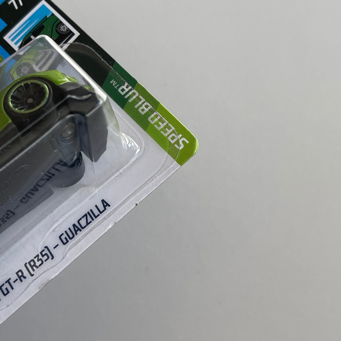 Hot Wheels '17 Nissan GT-R (R35) - Guaczilla (TFox Green) Short Card (Damaged) Speed Blur 61/250