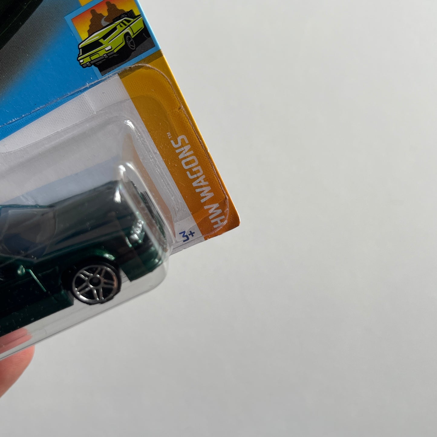 Hot Wheels Volvo 850 Estate (Green) Long Card (Damaged) HW Wagons 140/250