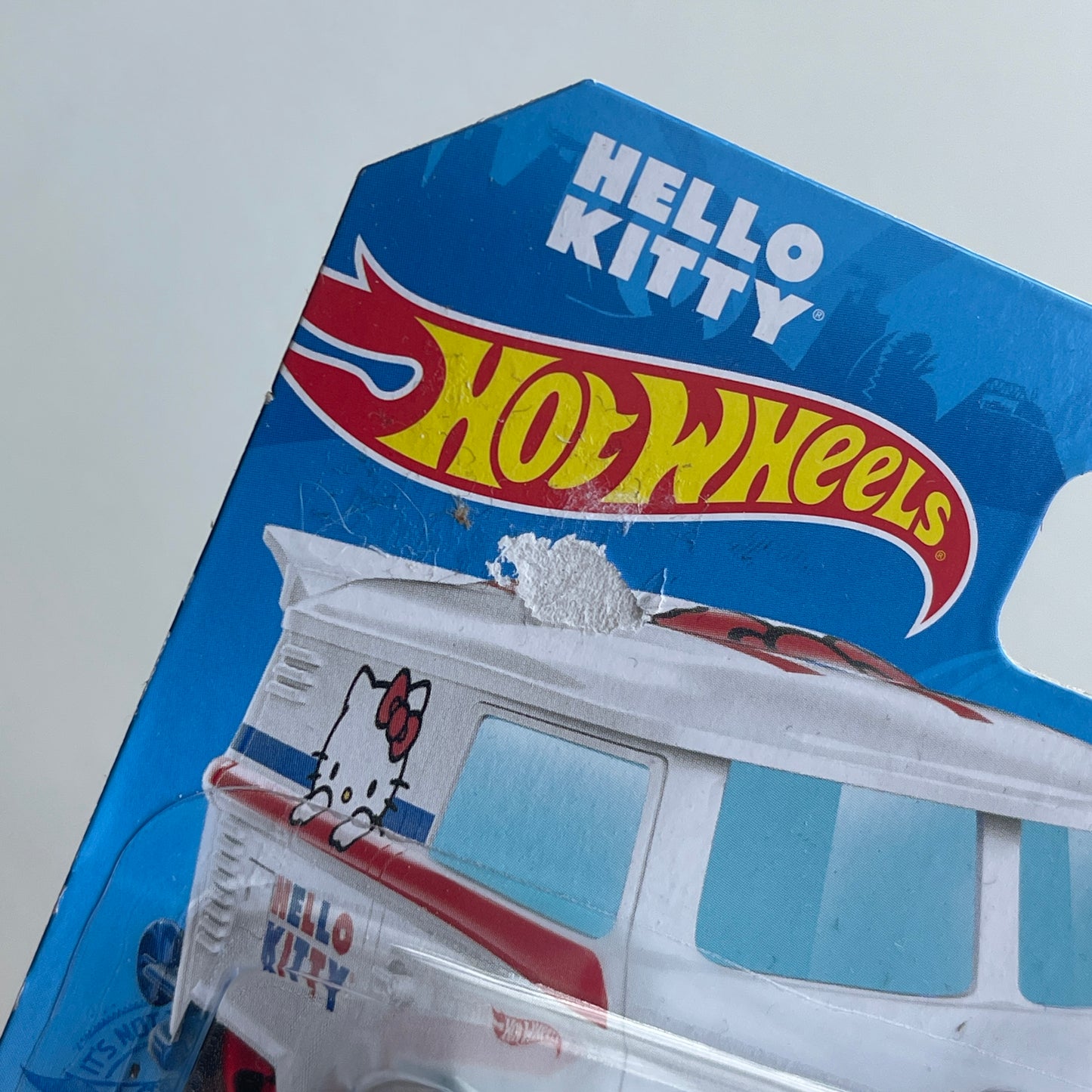 Hot Wheels Kool Kombi (White Hello Kitty) Short Card (Damaged) HW Screen Time 38/250