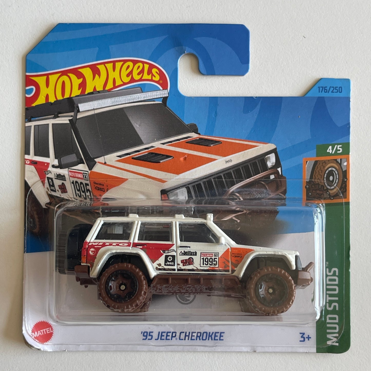 Hot Wheels '95 Jeep Cherokee (Cream) Short Card (Damaged) Mud Studs 176/250 Treasure Hunt