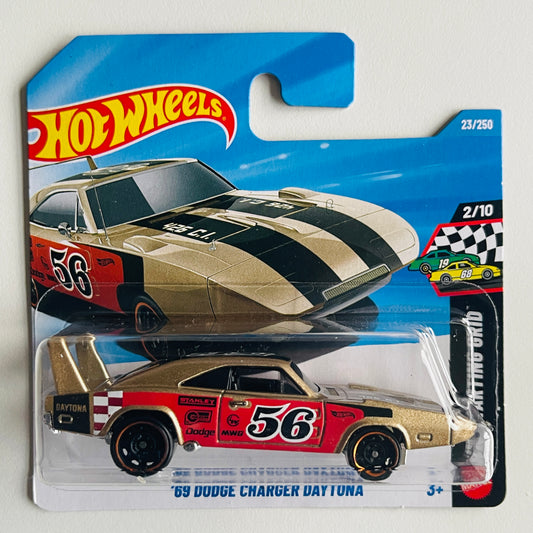 Hot Wheels '69 Dodge Charger Daytona (Gold) Short Card HW Starting Grid 23/250
