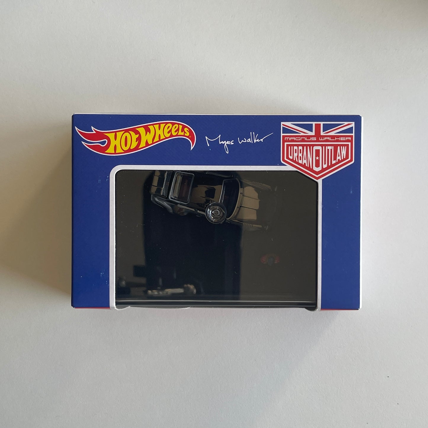 Hot Wheels Collectors 2019 RLC Exclusive Urban Outlaw Porsche 964 with Magnus Walker minifig