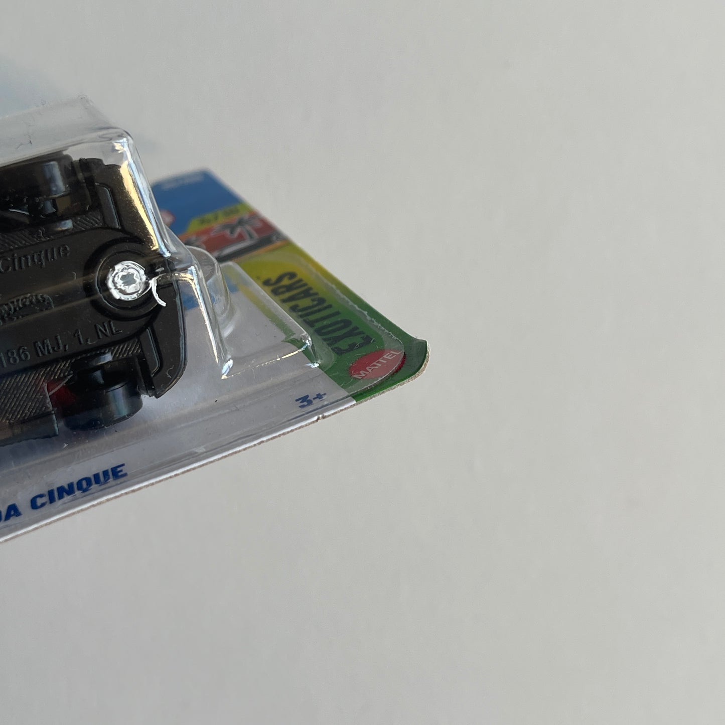 Hot Wheels Tooned Pagani Zonda Cinque (White/Black) Short Card (Damaged) Exoticars 26/250