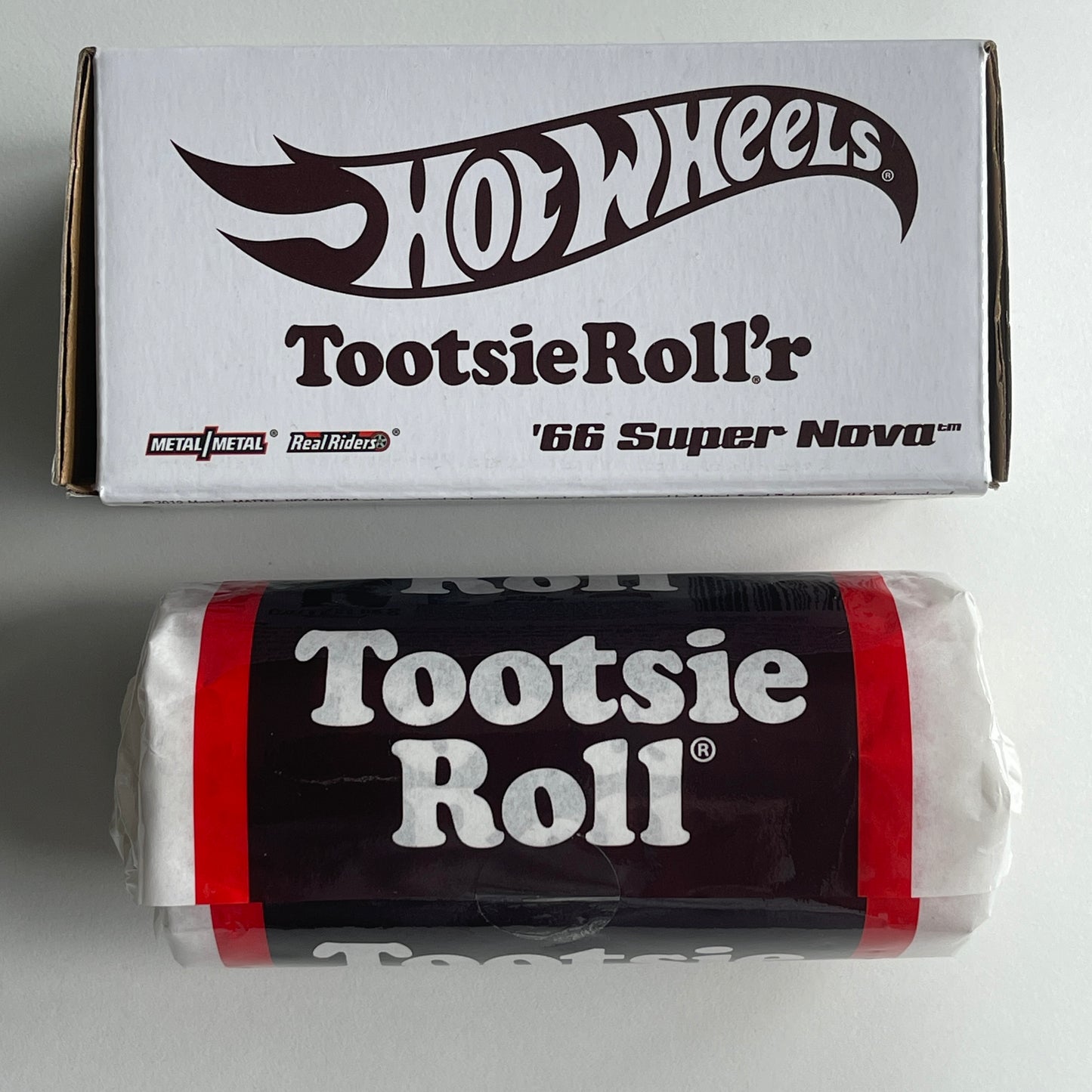 Hot Wheels Collectors 2020 RLC Exclusive Tootsie Roll'r '66 Super Nova