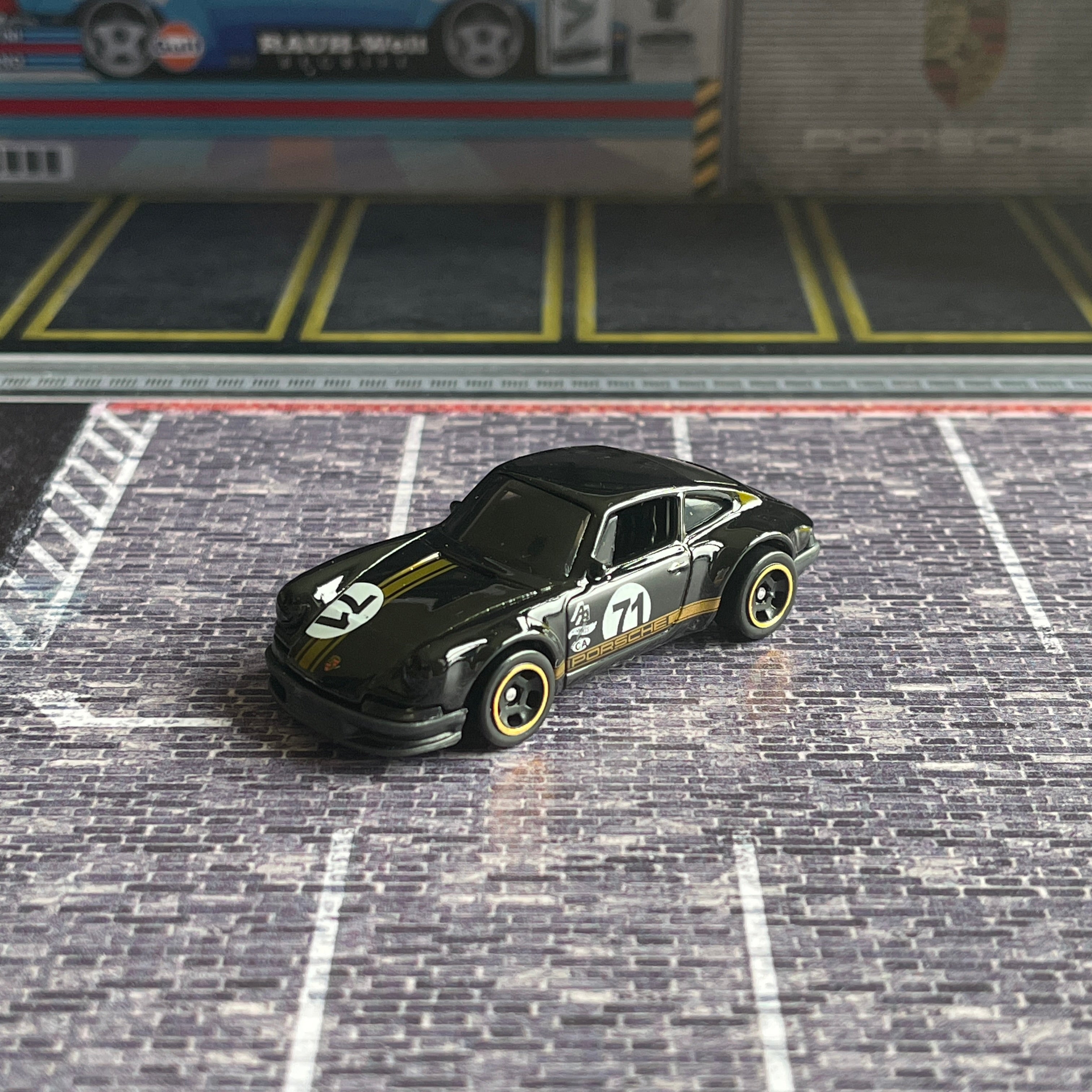 Hot wheels 71 porsche 911 deals