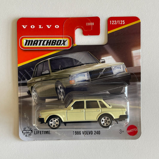 Matchbox 1986 Volvo 240 (Yellow)