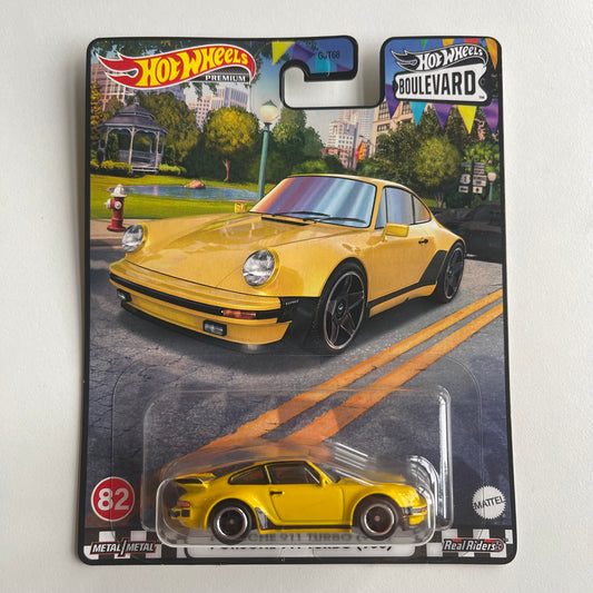 Hot Wheels Boulevard #82 Porsche 911 Turbo (930)